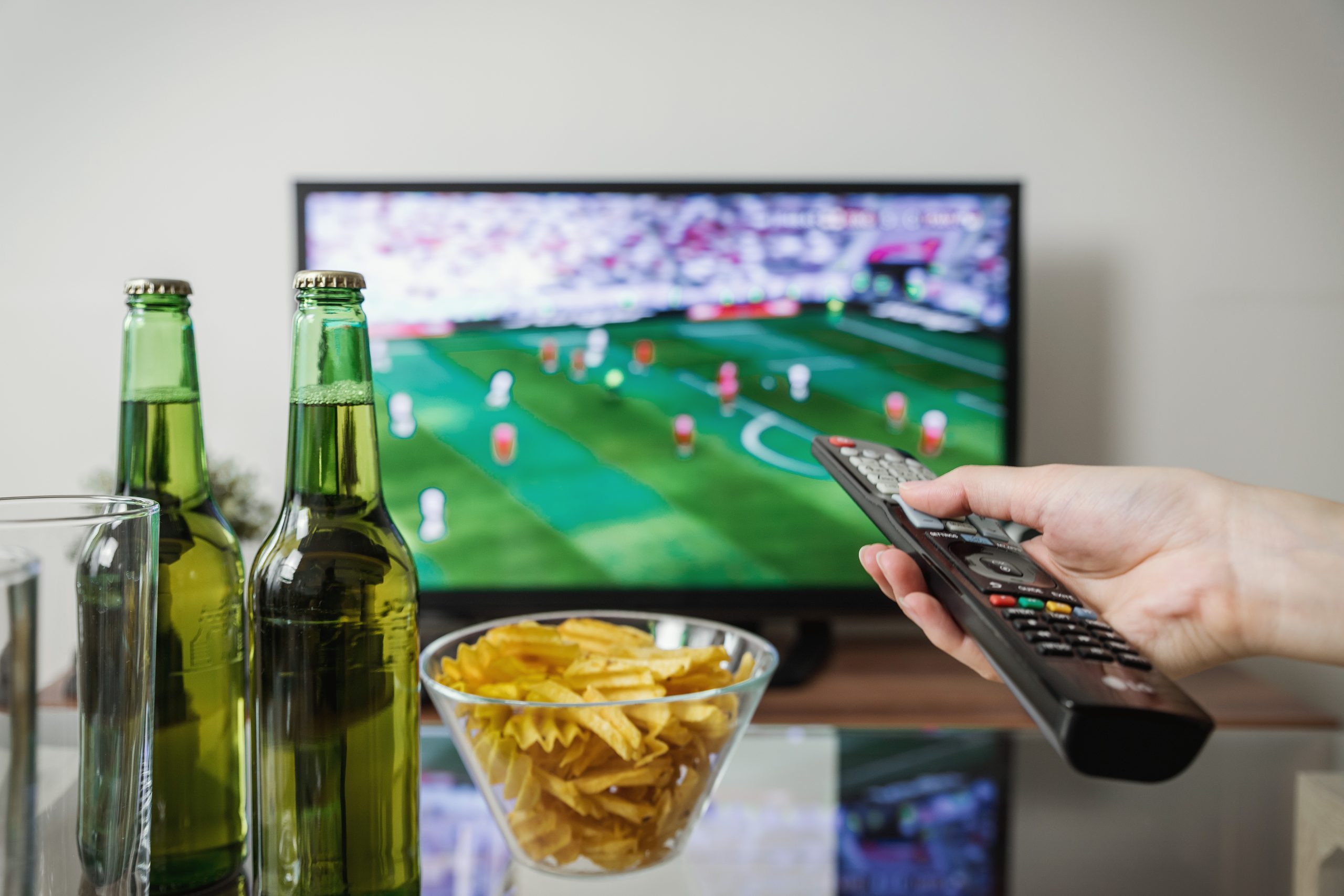 Branded Content Creates Better Relationships 1 What are you watching? Branded content has an important role to shape habits. The type of beer or chips to buy for the big game could be influenced by what's shown during the game itself.